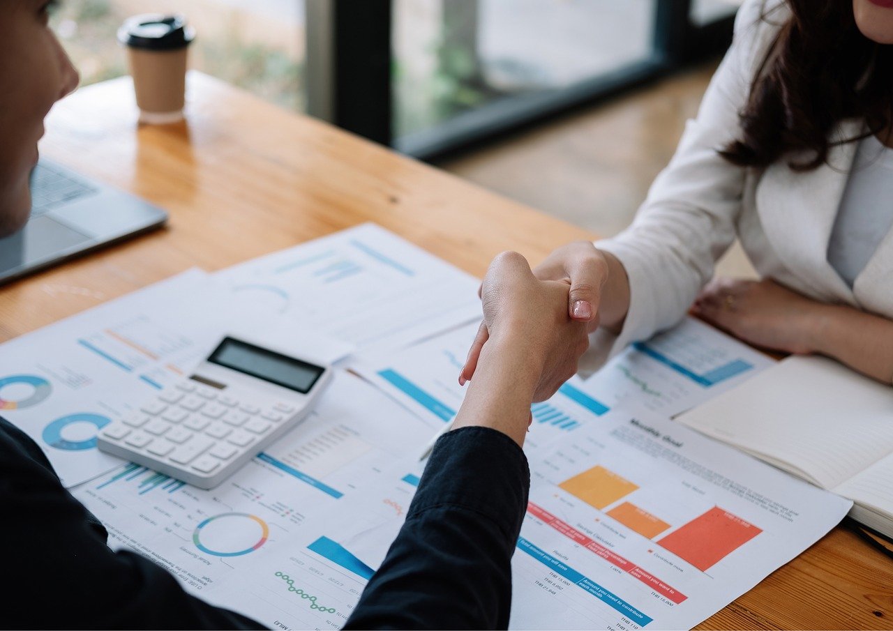 日税香草魔鬼：上海公司代理注册找谁